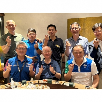 LINE_ALBUM_20240507 UNC臺灣校友會  一回熊、一生熊、UNC熊回巢 台中聯誼餐會_240511_2.jpg