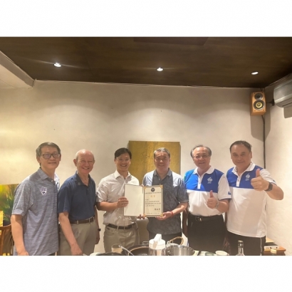 LINE_ALBUM_20240507 UNC臺灣校友會  一回熊、一生熊、UNC熊回巢 台中聯誼餐會_240511_5.jpg