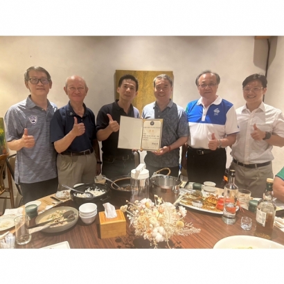 LINE_ALBUM_20240507 UNC臺灣校友會  一回熊、一生熊、UNC熊回巢 台中聯誼餐會_240511_7.jpg