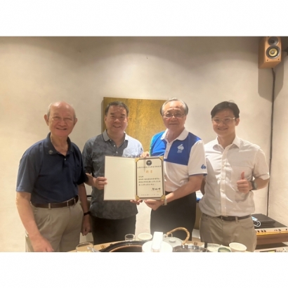LINE_ALBUM_20240507 UNC臺灣校友會  一回熊、一生熊、UNC熊回巢 台中聯誼餐會_240511_9.jpg